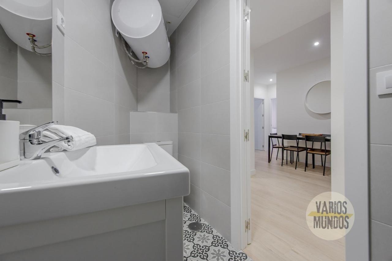 Spacious New Apartment Para 7 En La Plaza De Tirso De Molina Madrid Eksteriør billede
